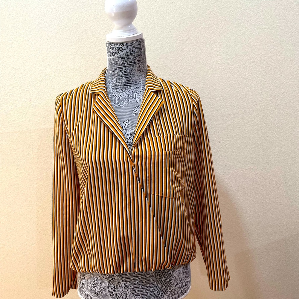 Forever 21 shirt  Size small